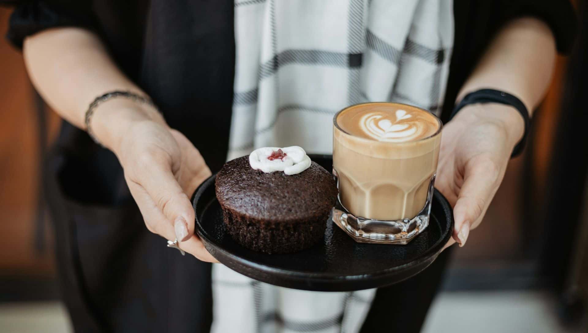 下午茶常見的咖啡與蛋糕